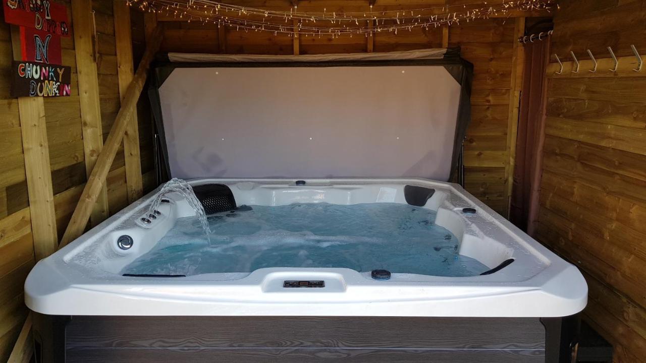 Hot Tub Pet Friendly Luxury Cosy Cottage, Near Withernsea And Patrington Welwick Kültér fotó